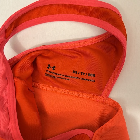 Under Armour Sportsbra - Picture 3 of 3